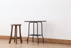 アンティーク家具　アンティーク　古いアイアンのサイドテーブル