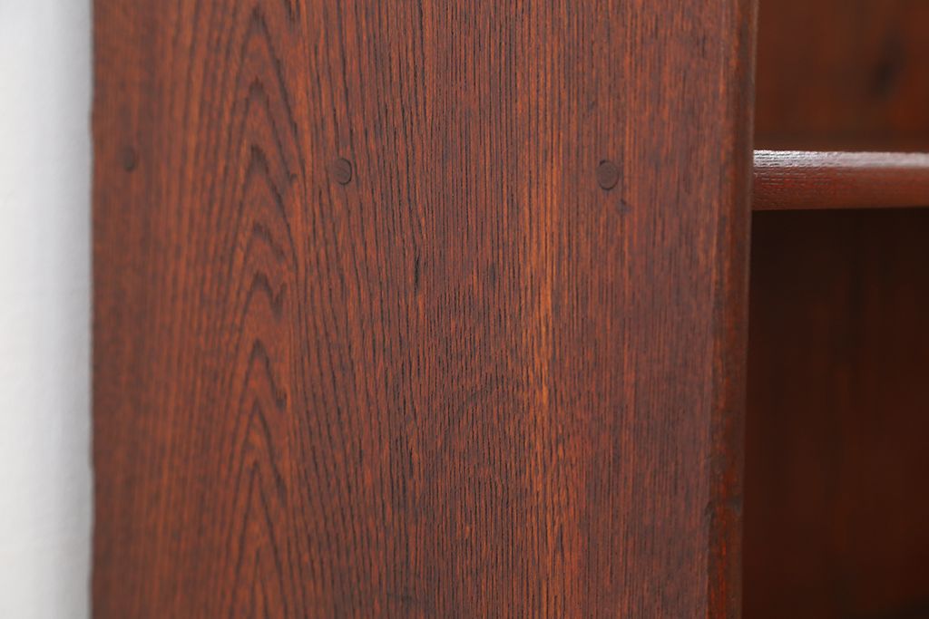 アンティーク家具　アンティーク　古い栓材のシンプルな本棚(飾り棚)