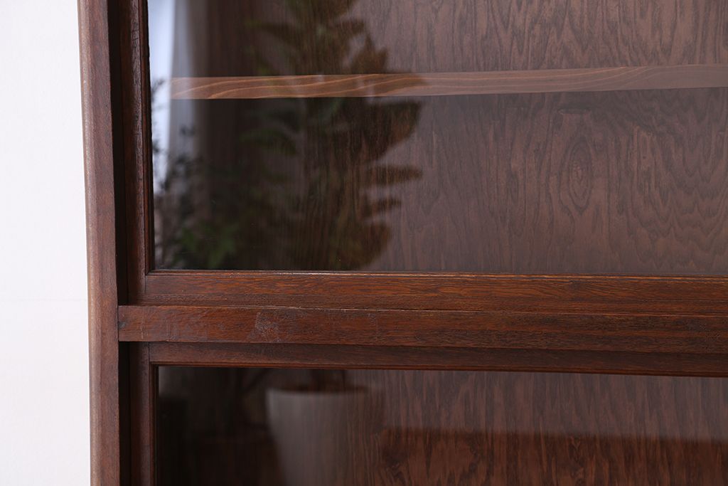 アンティーク家具　アンティーク　古いナラ材の上質な収納棚(ガラスケース・飾り棚)