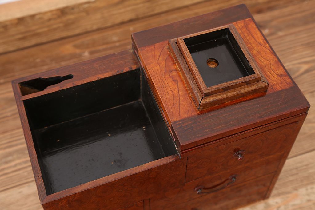 アンティーク雑貨　高級!漆の綺麗なケヤキ玉杢の小引き出し(針箱・裁縫箱)