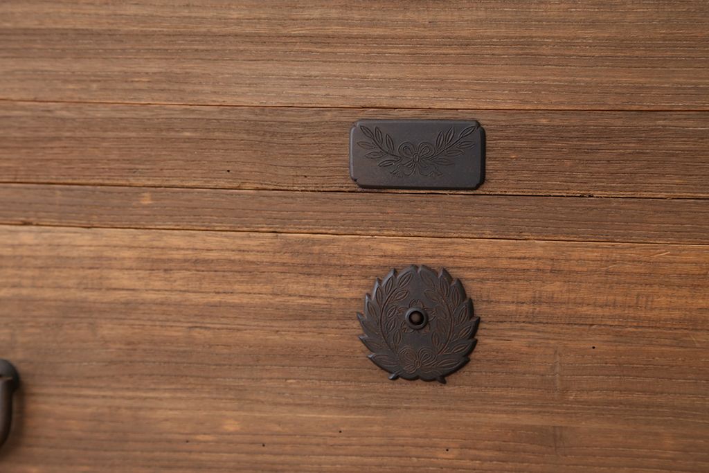 アンティーク家具　☆アンティーク　高級品!上質な作りの総桐二段重ね時代箪笥(桐箪笥、桐たんす)