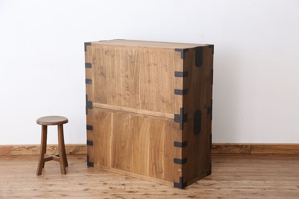 アンティーク家具　☆アンティーク　高級品!上質な作りの総桐二段重ね時代箪笥(桐箪笥、桐たんす)