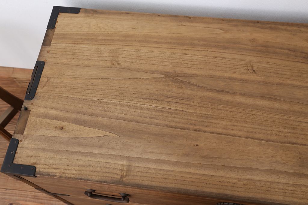 アンティーク家具　☆アンティーク　高級品!上質な作りの総桐二段重ね時代箪笥(桐箪笥、桐たんす)