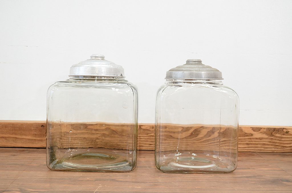 アンティーク雑貨 昭和レトロ 古い駄菓子屋のガラス瓶(ビン)2個 | ラフジュ工房
