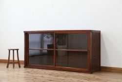 アンティーク家具　アンティーク　古い木の大振りな収納棚?