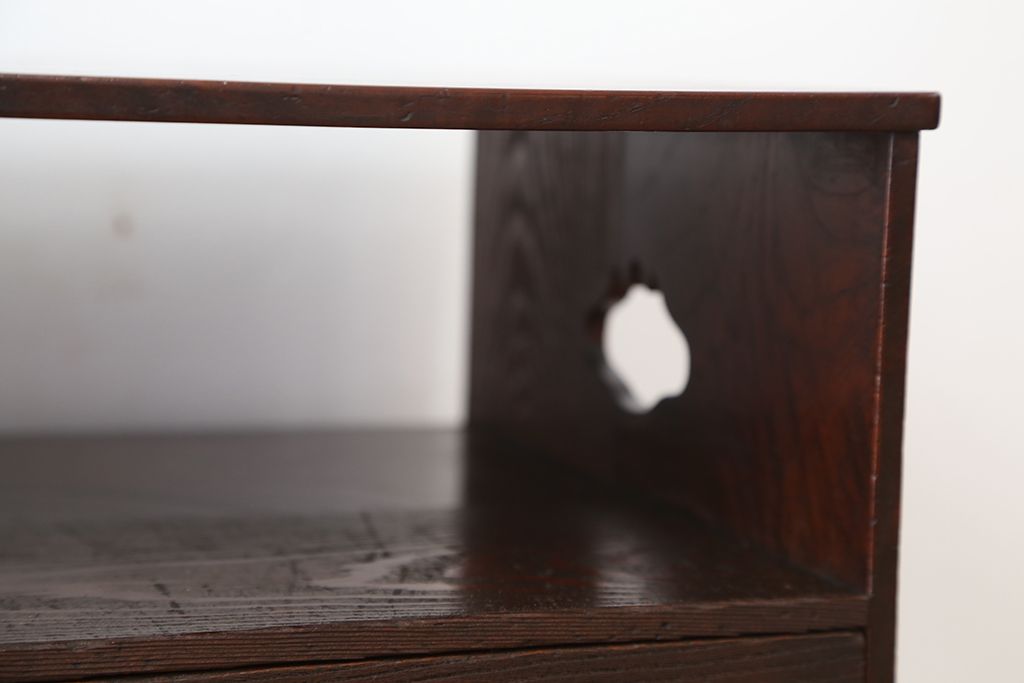 アンティーク家具　アンティーク　高級品!上質な作りの小引き出し(飾り棚、小箪笥)