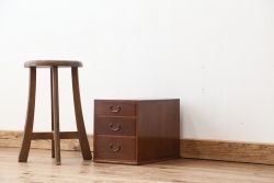 アンティーク家具　アンティーク　古い栗材の上質な3杯小引き出し