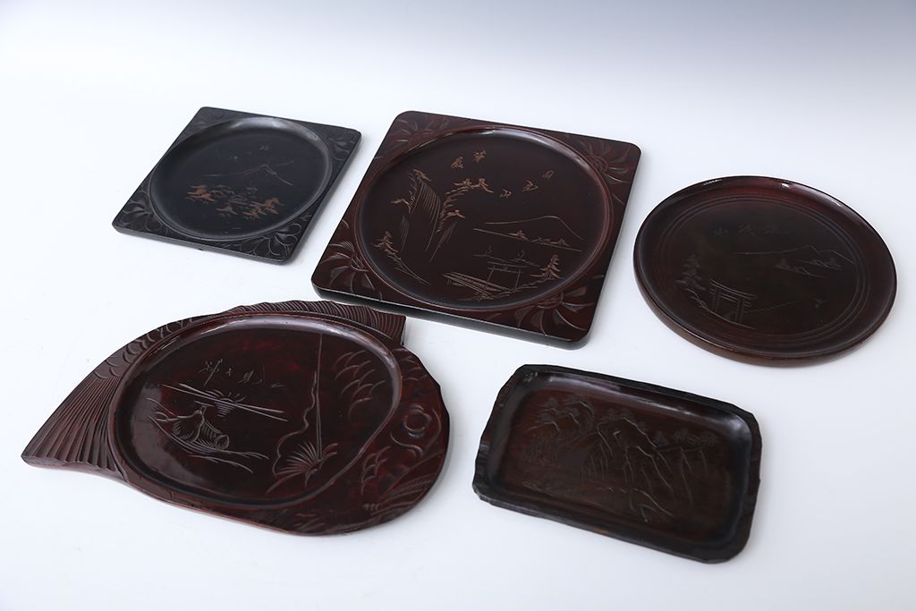 アンティーク雑貨　古民具・骨董　古い木製彫刻お盆　5枚(菓子器)
