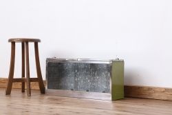 レトロ家具　昭和レトロ　古い商店のブリキガラスケース