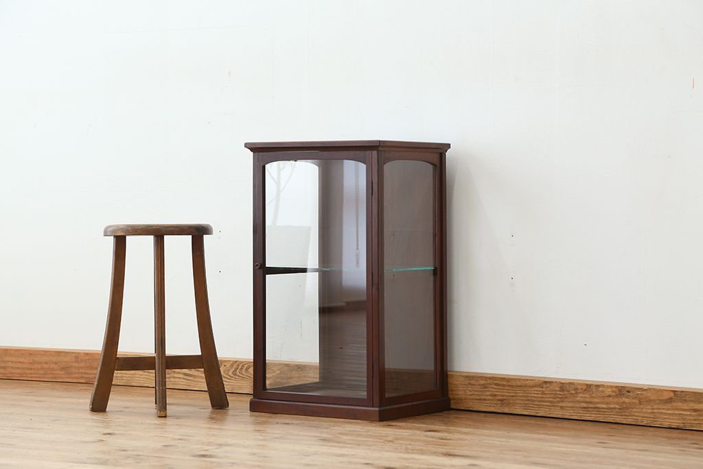 レトロ家具　昭和レトロ 素敵な雰囲気!古い木の小さなガラスケース(ショーケース)