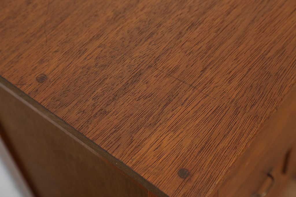 アンティーク家具　アンティーク　脚付きパタパタ下駄箱