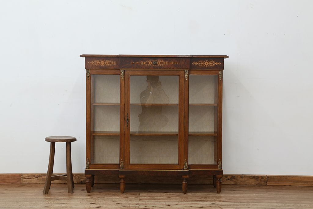 中古　イギリス製　美しいキャビネット