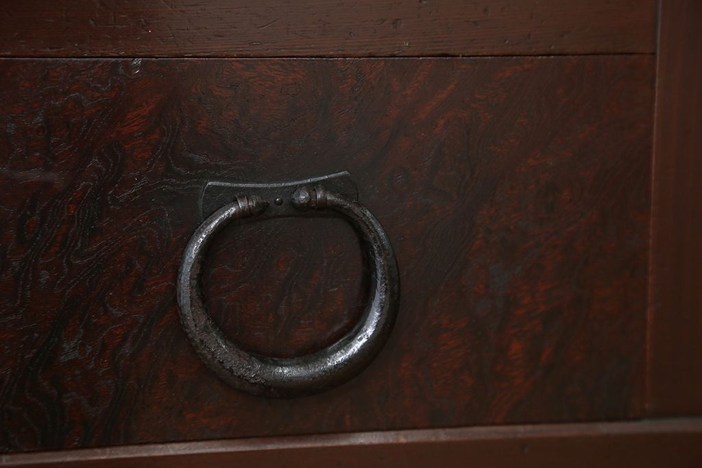 アンティーク家具　古民具・骨董　使い込まれた美しい水屋箪笥(食器棚、収納棚)