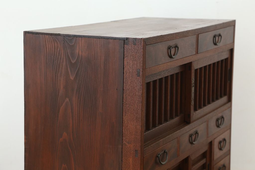アンティーク家具　素敵なデザイン!帳場箪笥のような茶箪笥