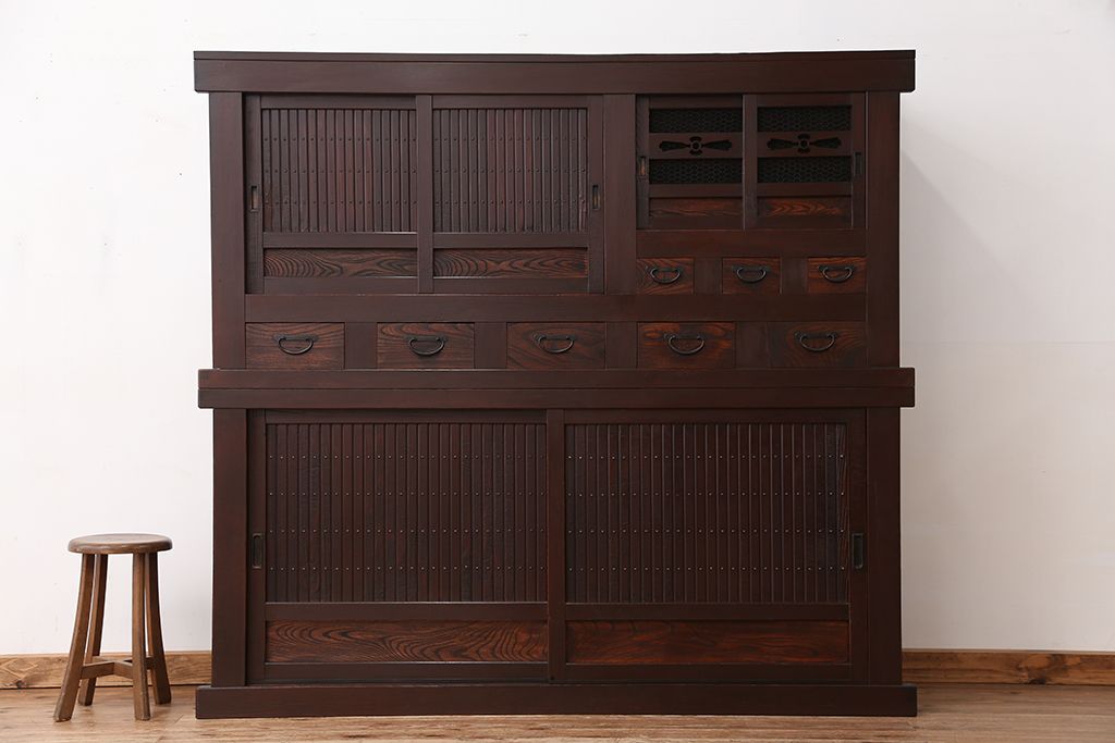 アンティーク家具　古民具・骨董　重厚!シックな六尺水屋箪笥(食器棚)