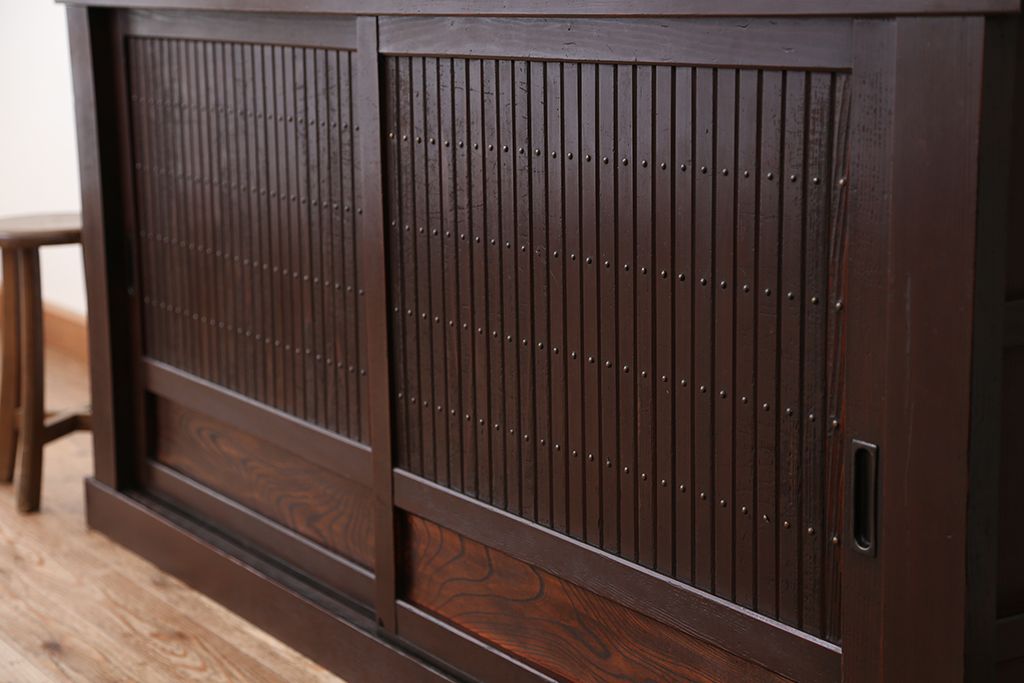 アンティーク家具　古民具・骨董　重厚!シックな六尺水屋箪笥(食器棚)