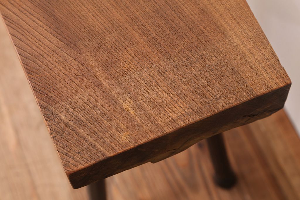 アンティーク家具　天板一枚板!古いケヤキ材の鉄脚ベンチ(長イス・長椅子)?