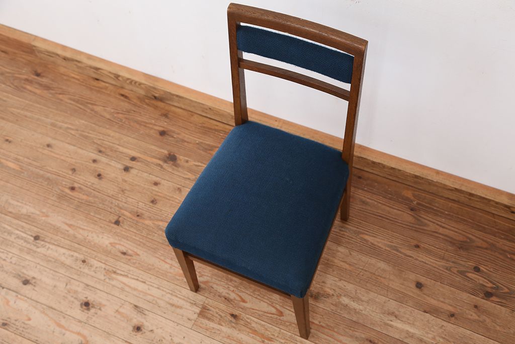 レトロ家具　レトロなデザインの椅子