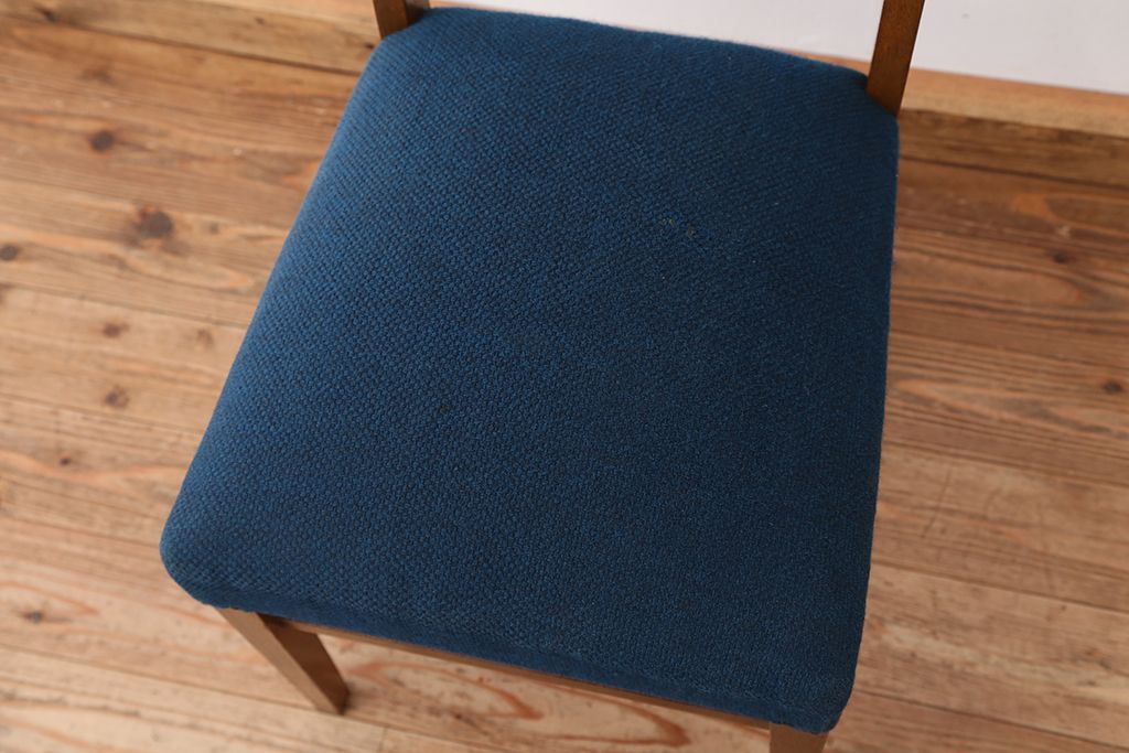 レトロ家具　レトロなデザインの椅子