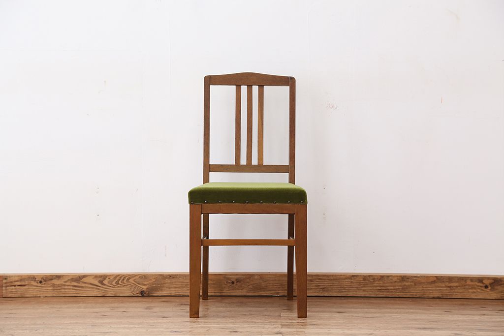 レトロ家具　レトロなデザインのナラ材椅子　