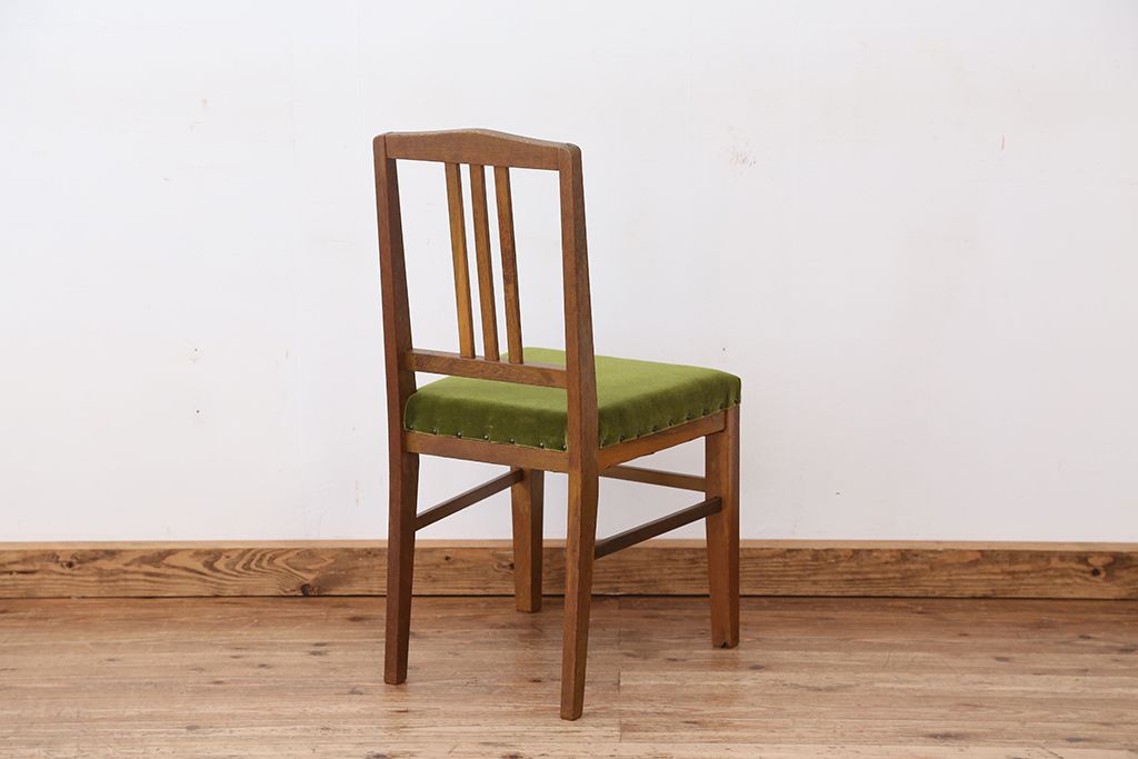 レトロ家具　レトロなデザインのナラ材椅子　
