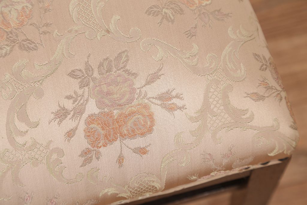 アンティーク家具　古い洋館のシックな椅子(イス)　