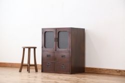 アンティーク家具　アンティーク　総楢材!上質なダイヤガラス収納棚(チェスト)