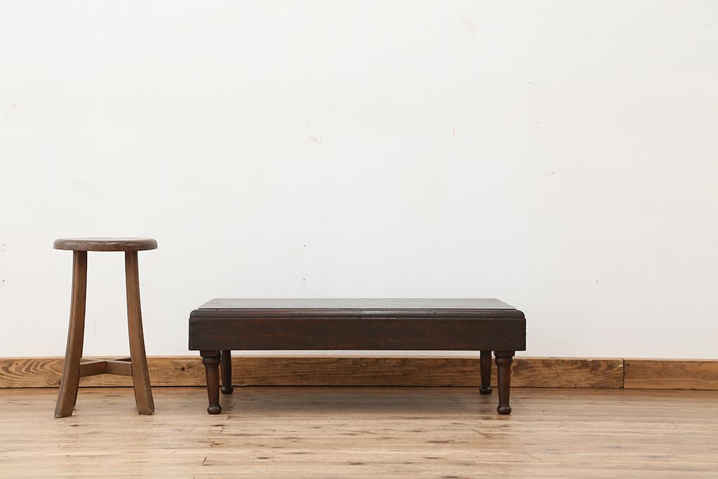 アンティーク家具　珍品!珍しいデザインの角ちゃぶ台