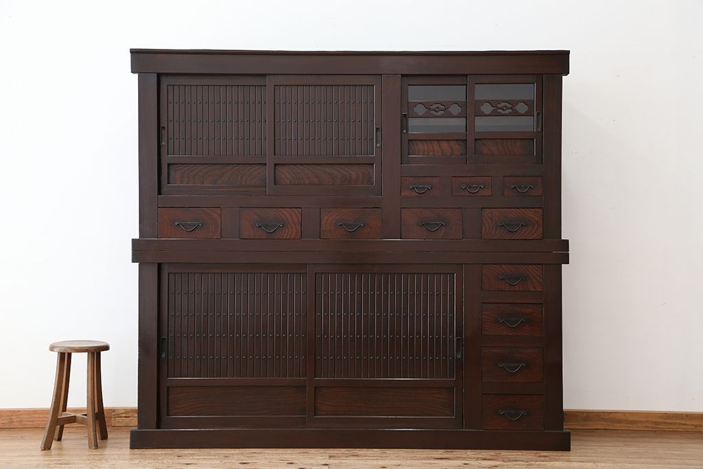 アンティーク家具　重厚!昇り引き出し付き六尺水屋箪笥(食器棚、収納棚)