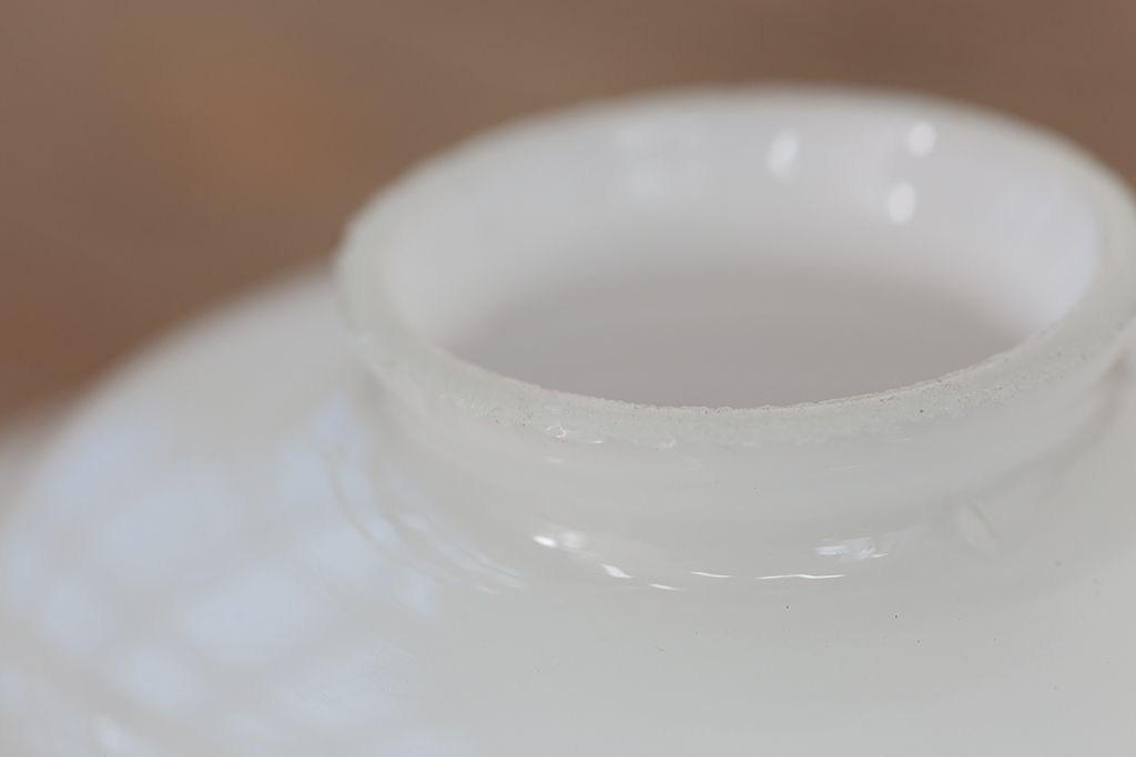 古い乳白ガラスの吊り下げ照明(天井照明、電笠)