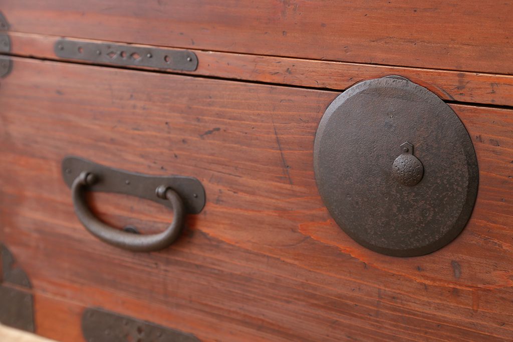 アンティーク家具　古民具・骨董　古いお家の時代箪笥ローボード?(ローチェスト)