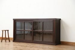 アンティーク家具　アンティーク　味わい深いシックな収納棚(飾り棚、食器棚)