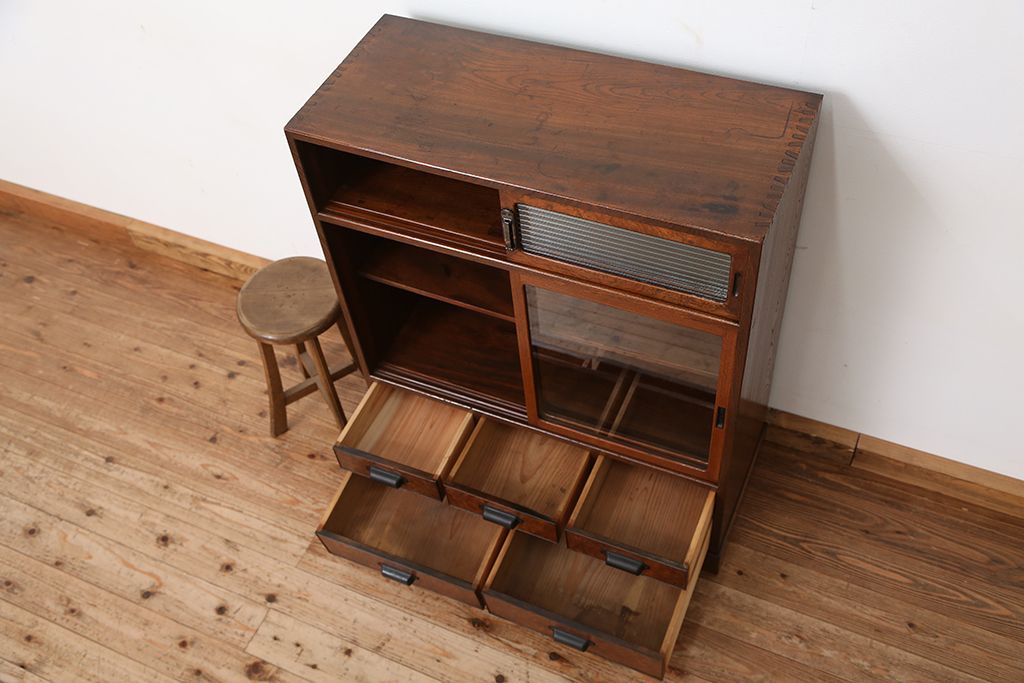 アンティーク家具　アンティーク　高級品!三方ケヤキ材の上質な収納棚(飾り棚、茶箪笥)