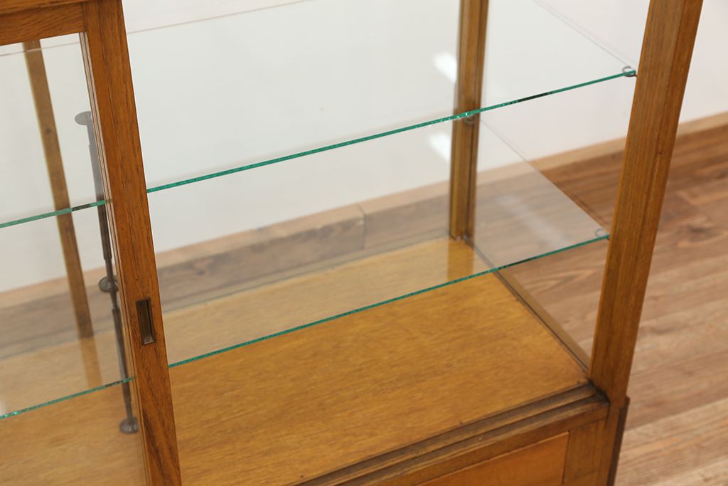 アンティーク家具　アンティーク　古い駄菓子屋の引き出し付きナラ材ガラスケース(飾り棚、ショーケース)