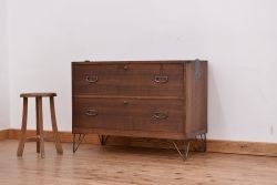アンティーク家具　アンティーク　古い木のシンプルな鉄脚ローチェスト(ローボード)?