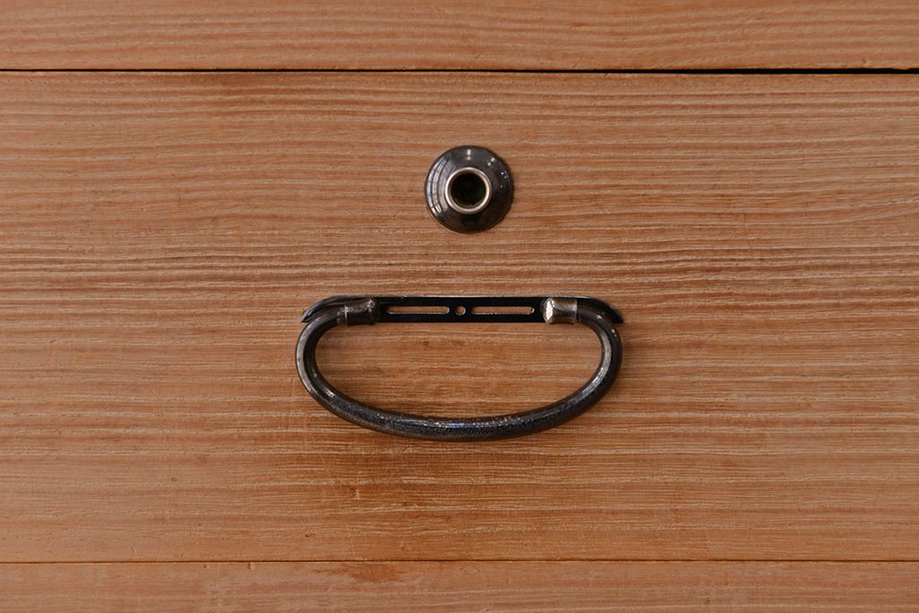アンティーク家具　アンティーク　桐三段重ね箪笥(桐箪笥、桐たんす)