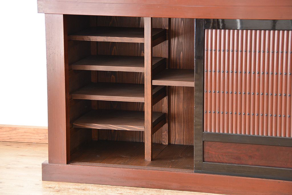 アンティーク家具　古民具・骨董　極上!美品!特別注文造り　前板玉杢・重厚な近江の六尺水屋箪笥(食器棚)