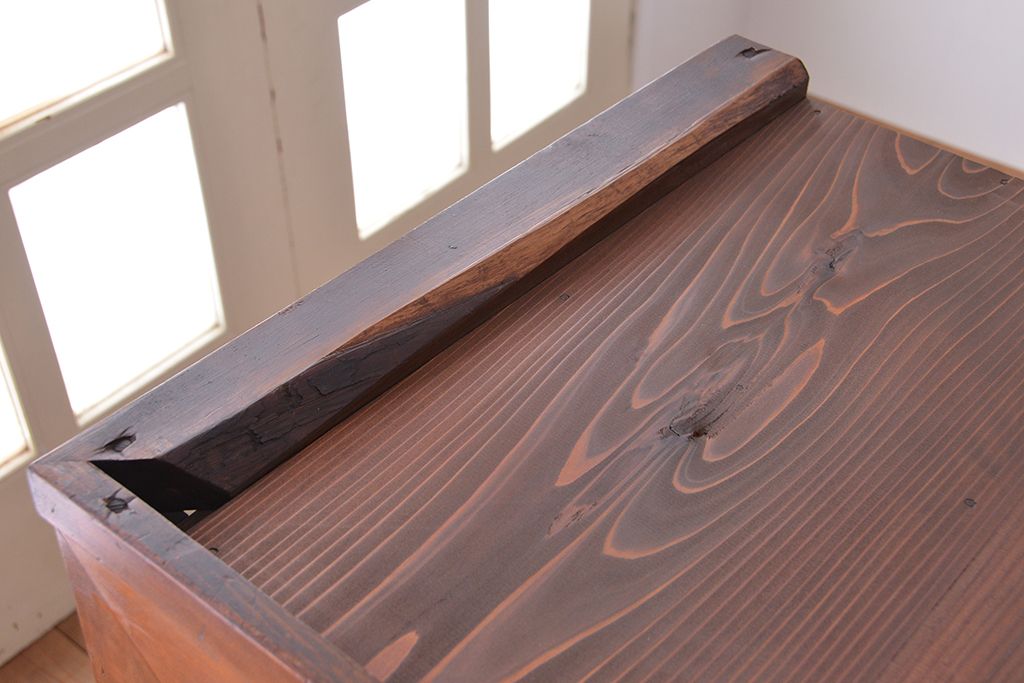 アンティーク家具　大正〜昭和初期　変わり型二段重ね水屋箪笥(食器棚、収納棚)
