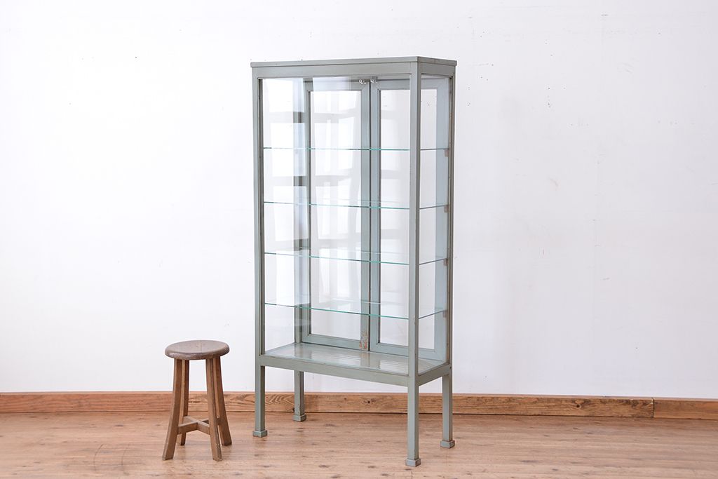 アンティーク家具　シンプルでクールな6面ガラスケビント(ブルーグレイ)(ショーケース)