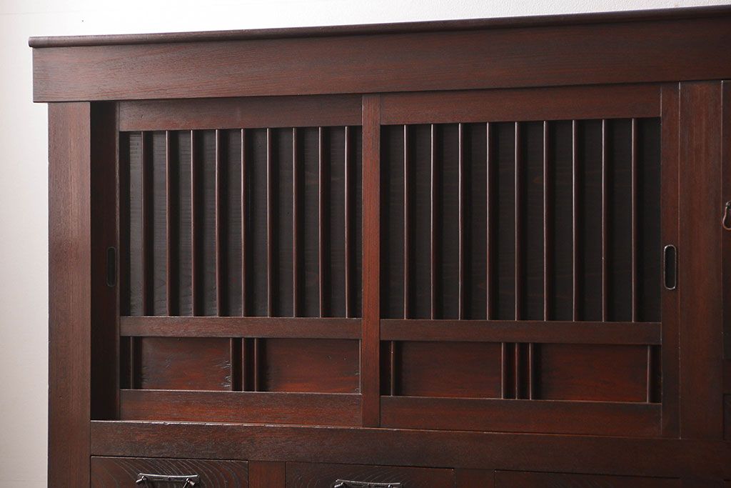 アンティーク家具　六尺　古民具・骨董 前面欅の特別注文造り高級関西水屋箪笥(食器棚、収納棚)