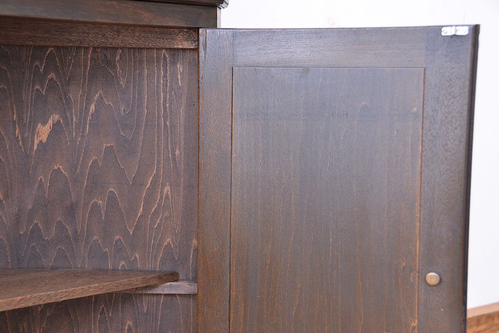 アンティーク家具　★アンティーク　古いナラ材の使い込まれたコーナーラック(コーナーキャビネット、飾り棚)