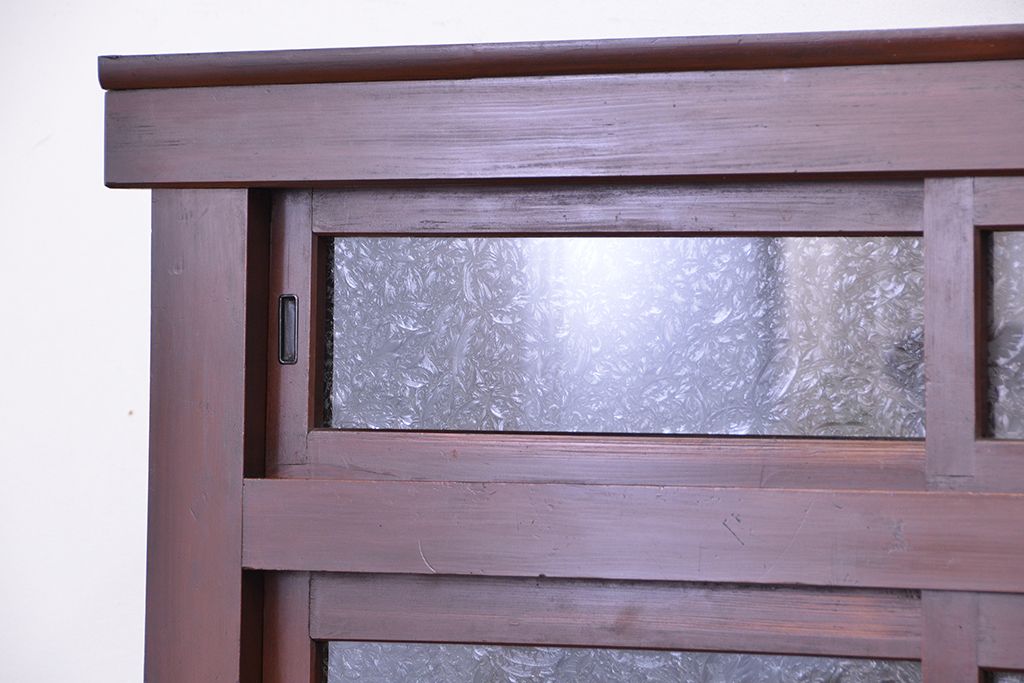 アンティーク家具　古民具・骨董　ダイヤガラス入りのモダンな四尺水屋箪笥(食器棚、収納棚)