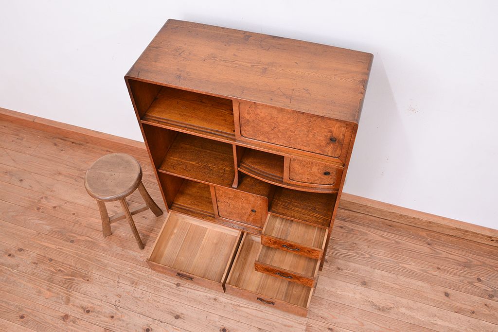 レトロ家具　昭和レトロ　古い木の小振りな茶箪笥?(茶棚)