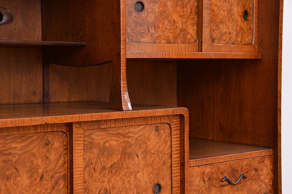 レトロ家具　昭和レトロ　古い木の小振りな茶箪笥?(茶棚)