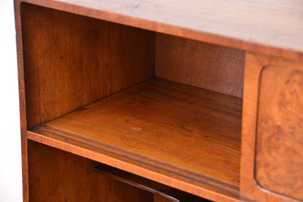 レトロ家具　昭和レトロ　古い木の小振りな茶箪笥?(茶棚)