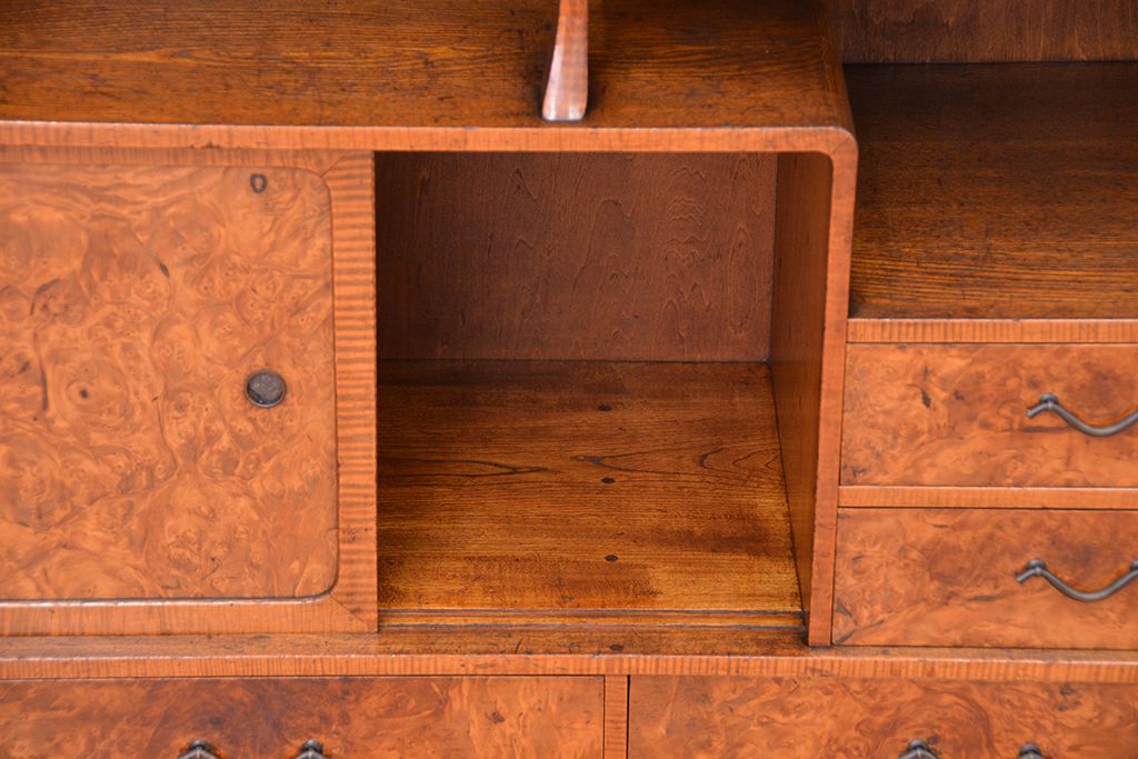 レトロ家具　昭和レトロ　古い木の小振りな茶箪笥?(茶棚)