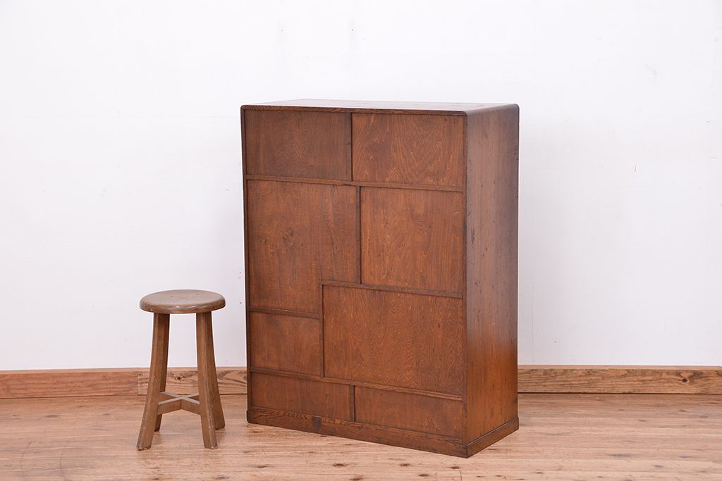 レトロ家具　昭和レトロ　古い木の小振りな茶箪笥?(茶棚)