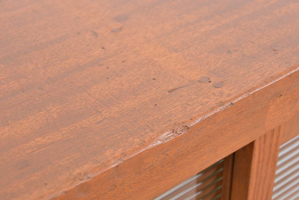 アンティーク家具　1970年代　古い学校の鉄脚モールガラス収納棚?(食器棚・本棚)