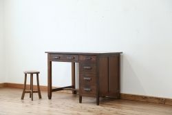 アンティーク家具　アンティーク　古いナラ材のシックな色合いの片袖机
