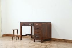 アンティーク家具　アンティーク　古いナラ材のシックな色合いの片袖机?